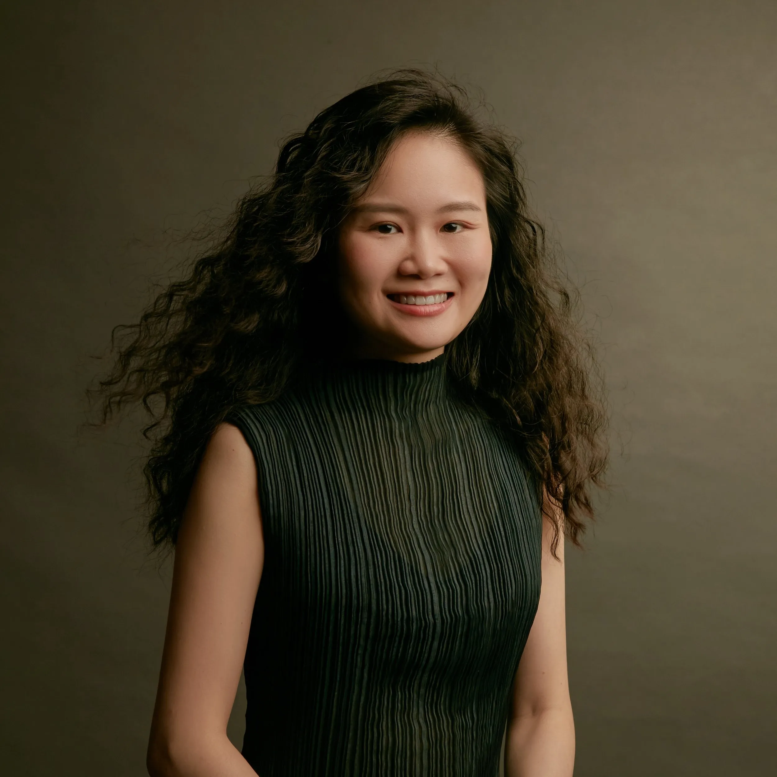 Portrait of Dr. Andie Shi, Attending Physician at Mingyang TCM Taichung Flagship Clinic
